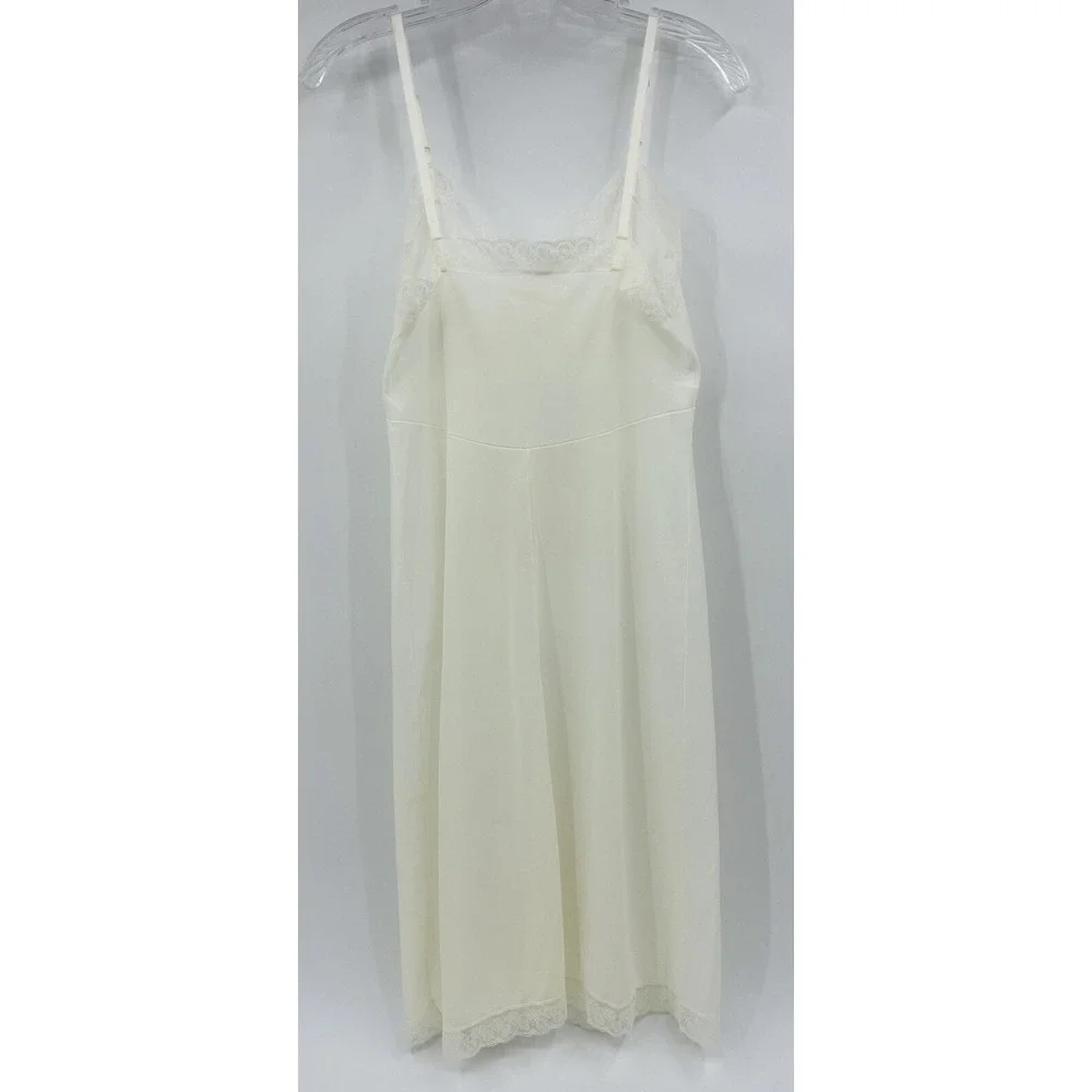 Vintage Vassarette Nylon Crepelon Full Slip Ivory Lace Trim Size A 34